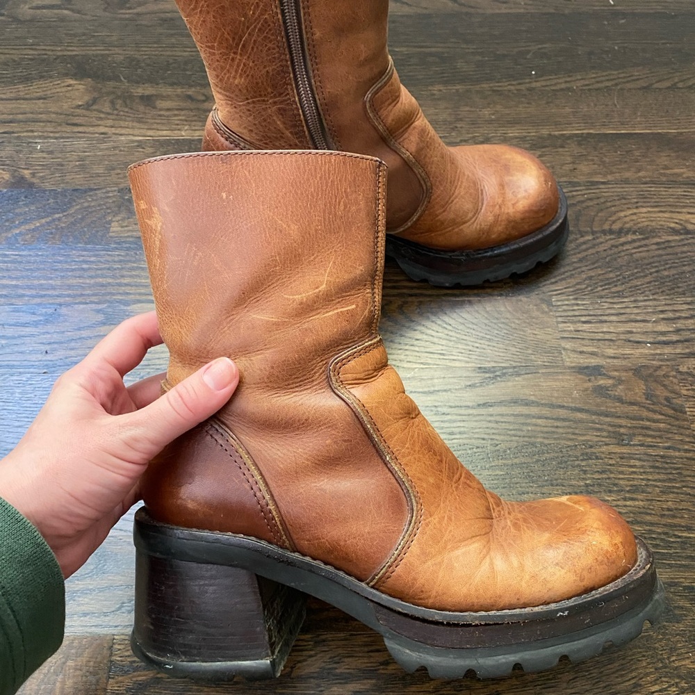 Vintage Steve Madden chunky platform boots